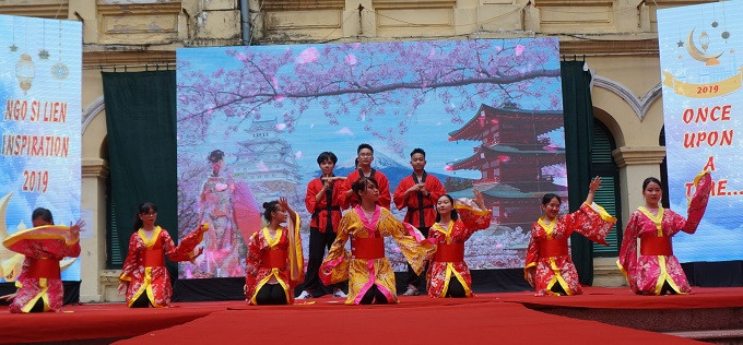 Ngo Si Lien language festival offers unique cultural experiences ảnh 4
