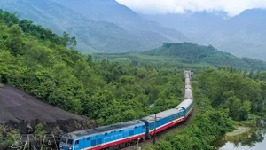 The sharp increase within a short period has put significant pressure on fuel costs for operating trains and carrying out railway logistics activities. (Photo: VNA)