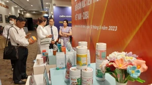 Enterprises from Ho Chi Minh City showcase their products at the Ho Chi Minh City Export Forum.