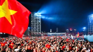 [In Pictures] "Homeland in Our Hearts" Concert: A fiery night of patriotism