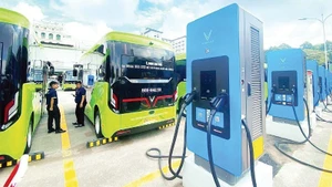 Many transport operators have invested in charging station systems to ensure the continuous operation of electric buses.