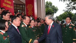 Party General Secretary To Lam, who is also Secretary of the Central Military Commission, and participants in the 12th Party Congress of the Vietnam People’s Army on September 30 (Photo: VNA)