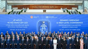 President Luong Cuong, UN Secretary-General António Guterres, and leaders and representatives from various countries attend the Signing Ceremony of the United Nations Convention on Countering Cybercrime. (Photo: Thuy Nguyen)