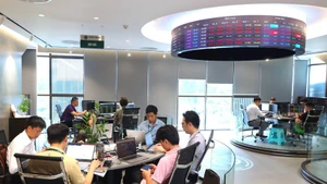 The Vietnamese stock market has made significant strides in both quality and the range of products available, establishing itself as an increasingly vital medium- and long-term capital channel for the economy. (Photo: Minh Dung)