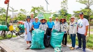 The Cooperative Group for scrap collection and technology operates across several districts in Hue.