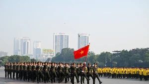 The send-off ceremony and drills for security and public order protection plans in service of the forthcoming 14th National Party Congress were held at the square of the My Dinh National Stadium in Ha Noi. (Photo: DUY LINH)