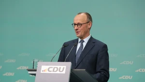 German Chancellor Friedrich Merz speaks at a press conference in Berlin. (Photo: Xinhua/VNA)