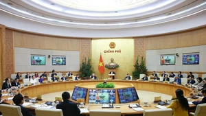 A view of the Government’s monthly regular meeting on February 4, which is virtually connected with all provinces and centrally-run cities. (Photo: VNA)