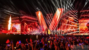 The concert “Homeland in Our Hearts” held on the evening of August 10 at My Dinh National Stadium, Ha Noi.