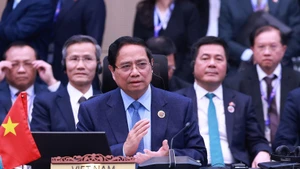 Prime Minister Pham Minh Chinh (C) attends the 26th ASEAN-RoK Summit. (Photo: VNA)