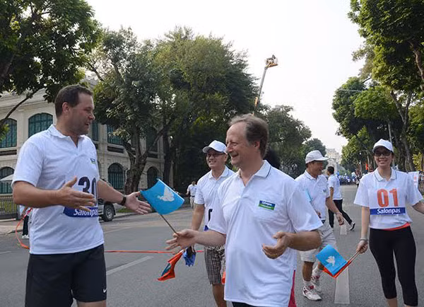 Annual Hanoimoi Run for Peace attracts 1,200 participants ảnh 6