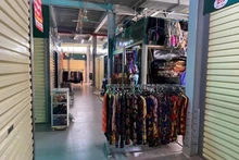 Some traditional markets in Ha Noi have seen, many vendors have closed their shops and ceased trading.