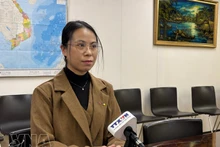 Do Thi Minh Phuong, secretary-general of the union of Vietnamese associations in Japan, in an interview with Vietnam News Agency correspondents in Tokyo. (Photo: VNA)