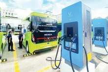 Many transport operators have invested in charging station systems to ensure the continuous operation of electric buses.