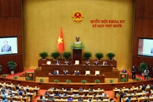 An overview of the opening of the 10th session of the 15th National Assembly. (Photo: VNA)