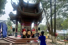 Cultural exchange booths at the Lim Festival are arranged in combination with designated livestream areas on social media platforms, helping to promote the image of the festival and spread the values of quan ho heritage to a wide audience.