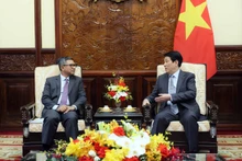 State President Luong Cuong (R) receives Indonesian Ambassador Denny Abdi on October 27. (Photo: VNA)