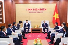Secretary of the Dien Bien Party Committee Tran Tien Dung receives a delegation of the Embassy of Japan on March 9. (Photo: VNA)