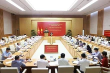 At the second meeting of the Party Committee of the Government for the 2020 - 2025 term in Ha Noi on June 3. (Photo: VNA)