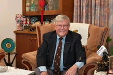 Carl Thayer, Emeritus Professor of Politics at the University of New South Wales’s School of Humanities and Social Sciences (Photo: VNA)