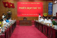 The Election Committee of the southern province of Tay Ninh convenes its fourth meeting on February 23. (Photo: VNA)
