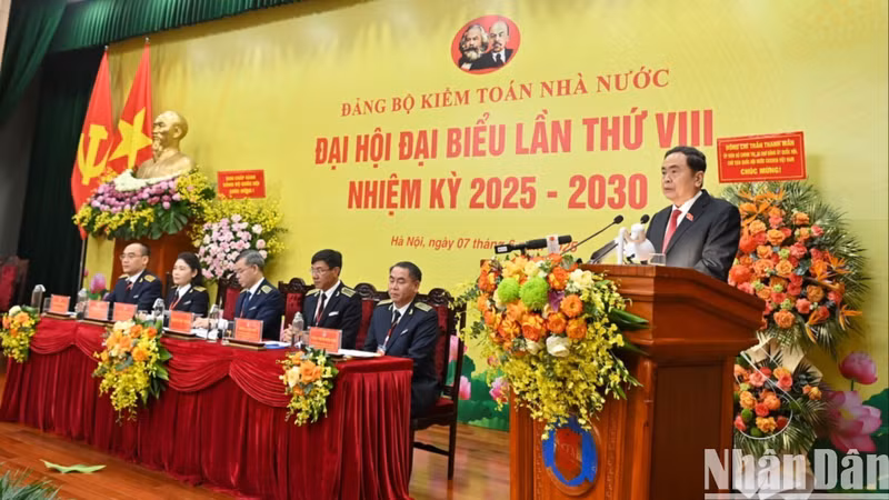 NA Chairman Tran Thanh Man speaks at the 8th Party Congress of the State Audit Office of Viet Nam on June 7 (Photo: NDO)