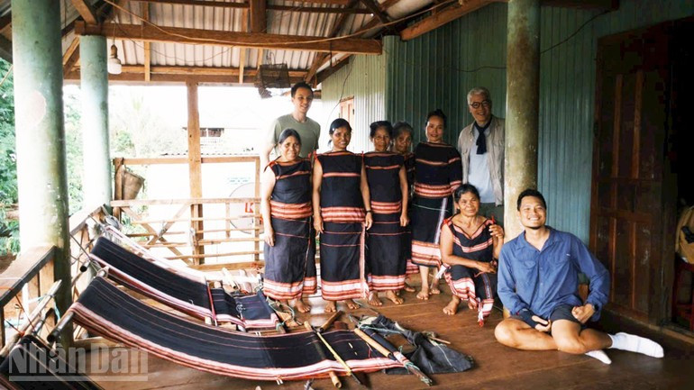 Kep Village has emerged as a shining example of how community-based tourism can be successfully integrated with the preservation of traditional culture