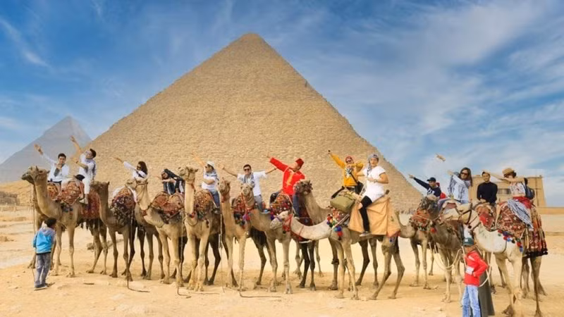 Several of Egypt’s famous tourist destinations attract visitors from Viet Nam.