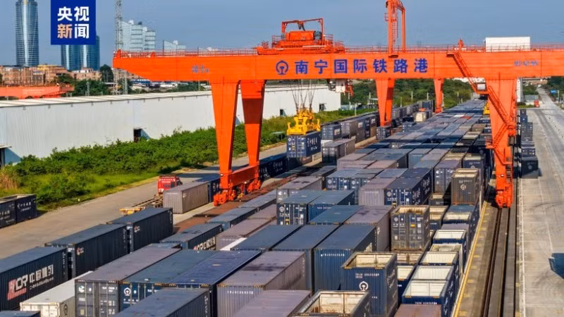 A corner of the Nanning International Railway Port. (Photo: CCTV)