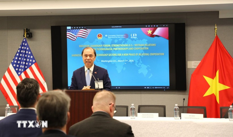 Vietnamese Ambassador to the US Nguyen Quoc Dung addresses the forum. (Photo: VNA)