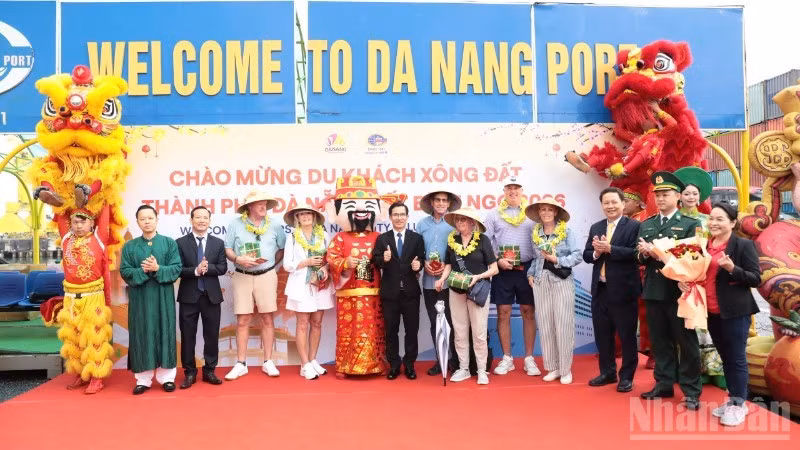 Da Nang City welcomed its first 1,000 cruise passengers of the Lunar New Year 2026 on February 19, the third day of the first lunar month.