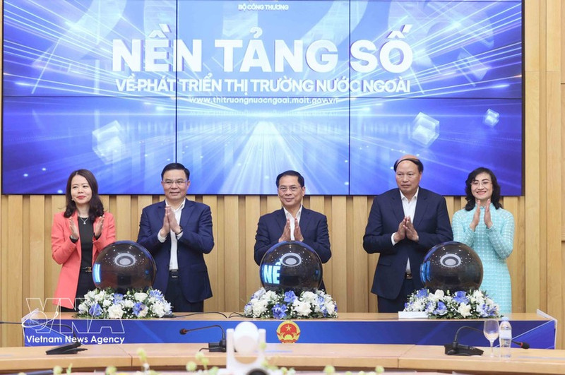 Delegates at the launching ceremony (Photo: VNA)