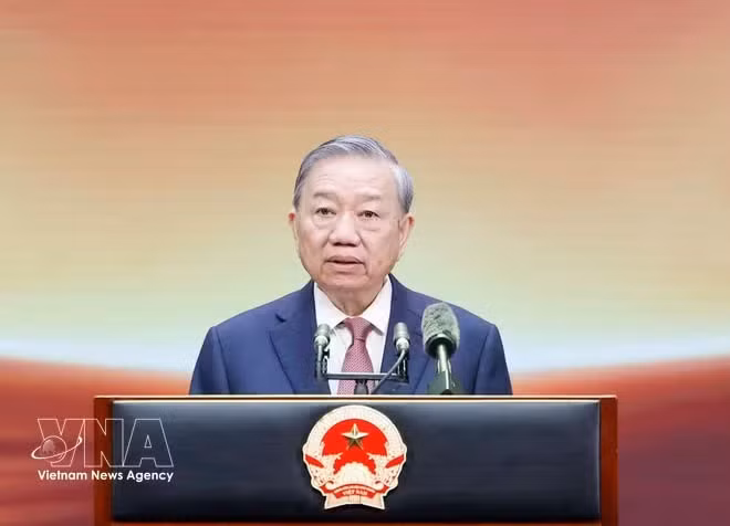 Party General Secretary and State President To Lam speaks at the ceremony (Photo: VNA)