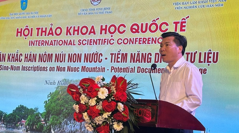 Nguyen Manh Cuong, Director of the provincial Department of Culture and Sports, speaks at the conference (Photo: baovanhoa.vn)