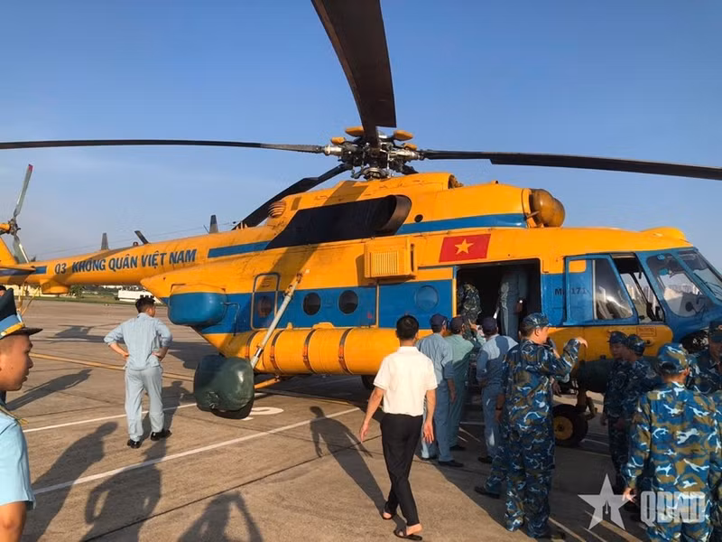 Military deploys aircraft to support flood-hit communities in Dien Bien (Photo: qdnd.vn)