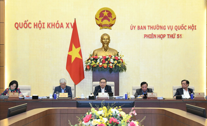 NA Chairman Tran Thanh Man (centre) speaks at the session. (Photo: daibieunhandan.vn)