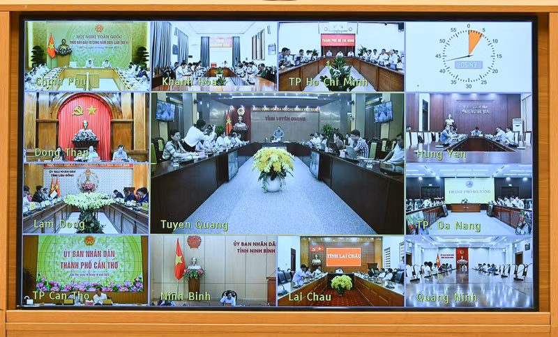 The event was held in person at the Government's Headquarters and connected online with 34 provinces and cities.