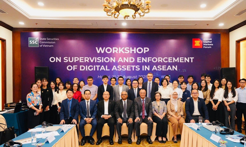Delegates at the Workshop on the Supervision and Enforcement of Digital Assets in ASEAN, hosted by the State Securities Commission of Viet Nam in Ha Noi in August 2025 (Photo: SCC).