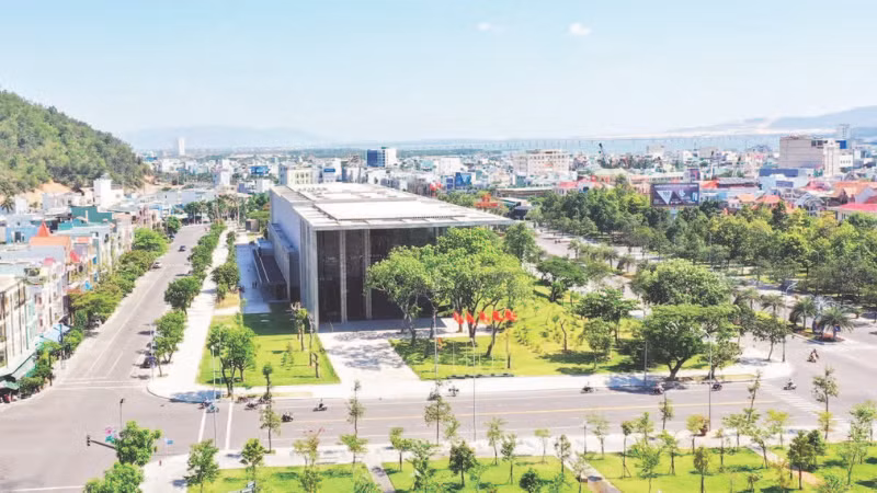 Gia Lai is now the second-largest province in Viet Nam, spanning over 21,500 square kilometres from the Central Highlands to the South Central Coast.