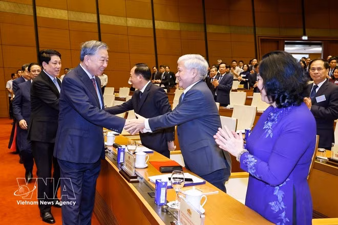 Party General Secretary To Lam, and Party and State leaders attend the national conference to review the election of deputies to the 16th National Assembly and People’s Councils at all levels for the 2026–2031 term. (Photo: VNA)