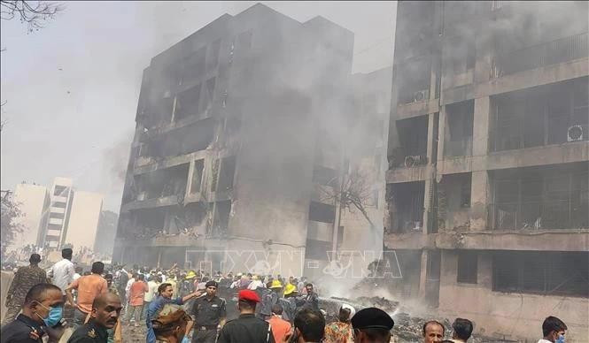 The scene of the deadly air accident in Ahmedabad, Gujarat, India) on June 12, 2025. (Photo: Xinhua/VNA)