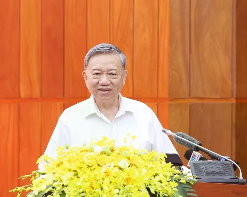 Party General Secretary To Lam addresses the working session (Photo: VNA)
