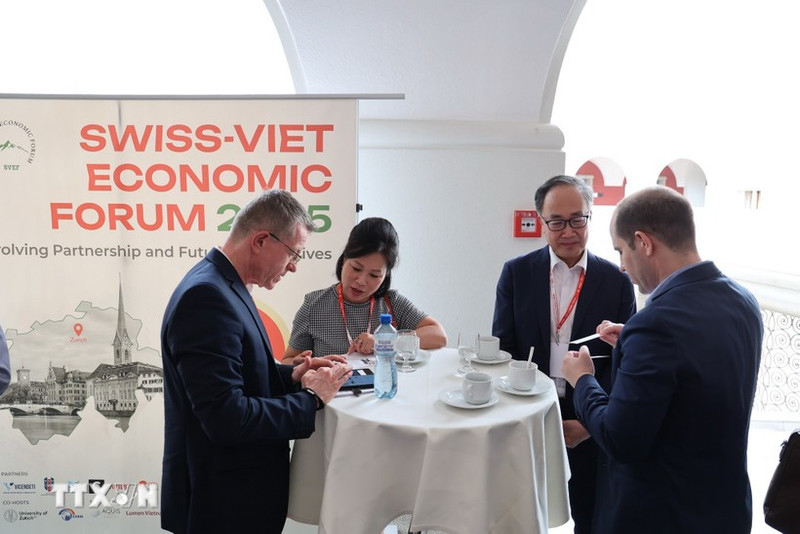 Vietnamese and Swiss businesses explore cooperation opportunities at the Viet Nam Day 2025 (Photo: VNA)
