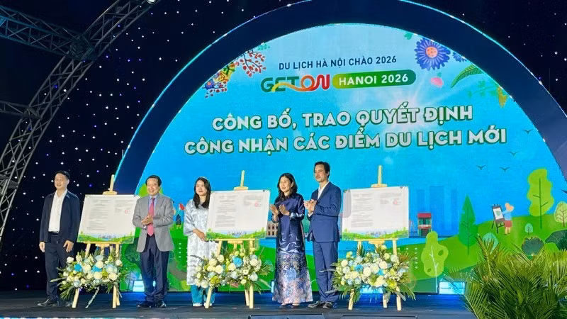 Ha Noi Department of Tourism announces three newly recognised tourist sites: the Ha Noi Botanical Garden, Thiet Ung Fine Woodcraft Village, and the Thuy Lam tourism site in Dong Anh.
