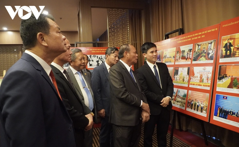 At a photo exhibition marking the 80th anniversary of the Viet Nam People’s Public Security (August 19, 1945 – 2025) in Vientiane (Photo: VOV)