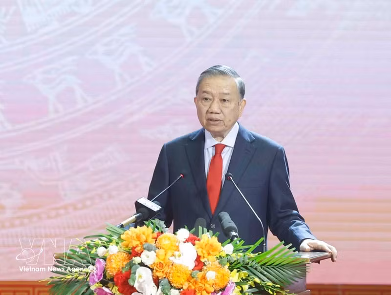 Party General Secretary and State President To Lam speaks at the ceremony marking the 120th birth anniversary of late Party General Secretary Ha Huy Tap (April 24, 1906 – 2026) in Ha Tinh province on April 21, 2026. (Photo: VNA)