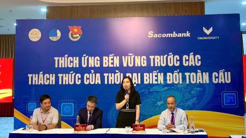 Deputy Minister of Foreign Affairs Le Thi Thu Hang speaks at the meeting