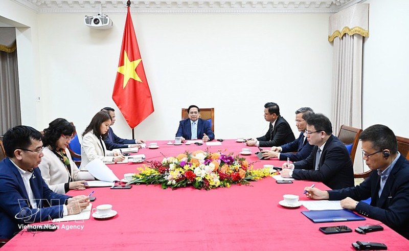 Vietnamese PM, UAE President discuss regional situation, promote bilateral ties