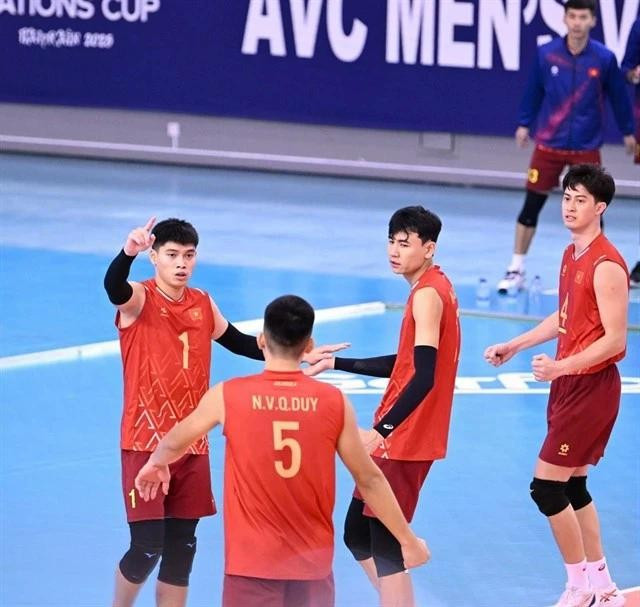 The Vietnamese men's volleyball team compete at the AVC Nations Cup in Bahrain. (Photo baovanhoa.vn)
