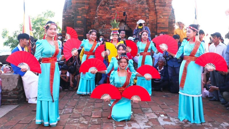 Festival to spotlight cultural essence of Cham ethnic group 